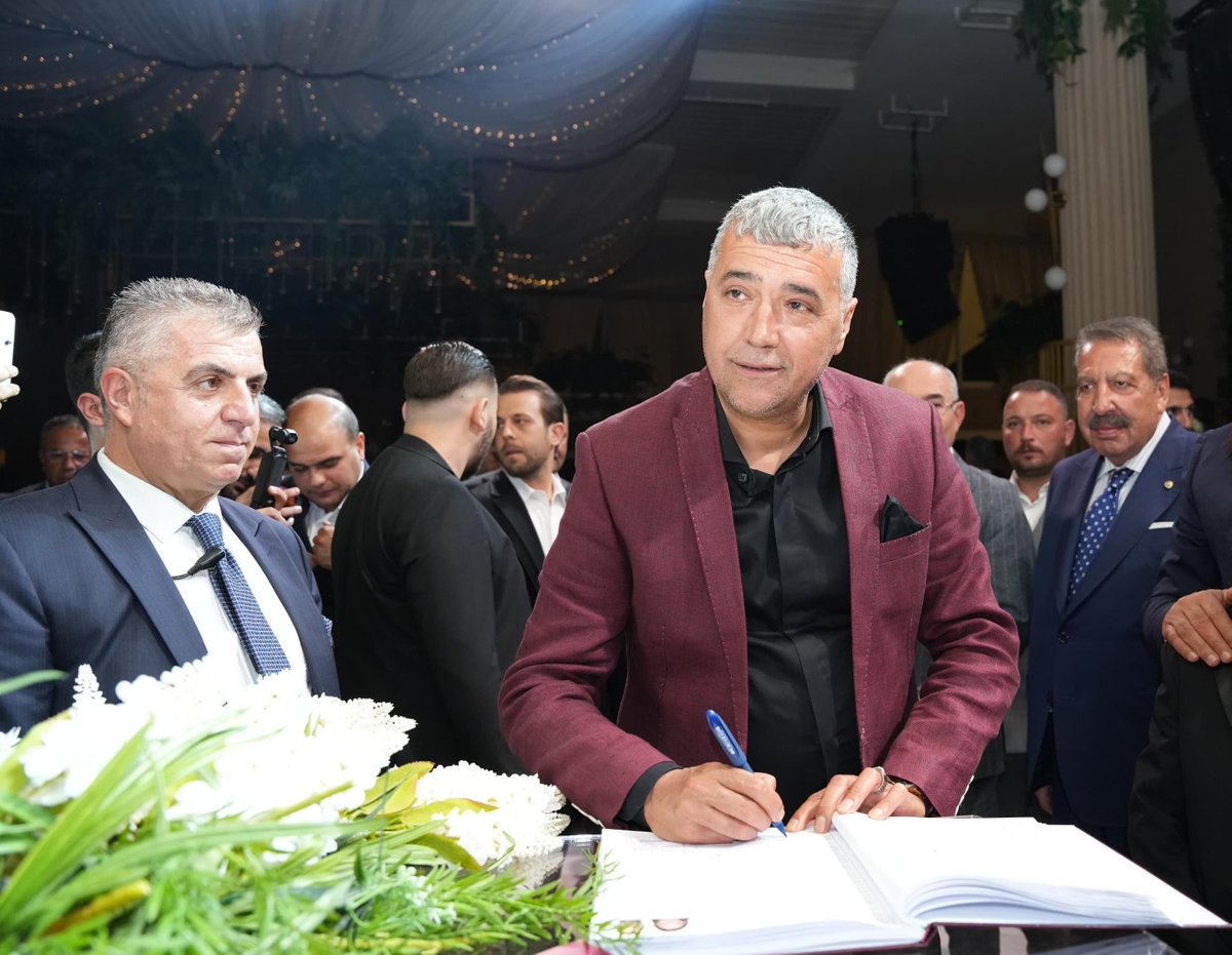 AlpDoganMHP's tweet photo. (Türk’ün Töresini Yaşatmaya Devam Ediyoruz)

İl Yönetim Kurulu Üyemiz Sn. Yiğit Turgut ve Karaca ailesinin kıymetli kızı Ece Su çiftinin Sincan Belediye Başkanımız Sn. Murat Ercan tarafından kıyılan nikah merasimine; Genel Başkan Yardımcılarımız Sn. Mevlüt Karakaya, Sn. Yaşar Yıldırım, MYK Üyemiz Sn. Seçkin Odabaşı, Ülkü Ocakları Ankara İl Başkanımız Sn. Ömer Şanlı, İl Yönetim Kurulu Üyelerimiz, İlçe Başkanlarımız ve Belediye Meclis Üyelerimiz ile birlikte katılarak mutluluklarına şahitlik ettik.

Genç çiftimize bir ömür boyu mutluluklar dileriz.