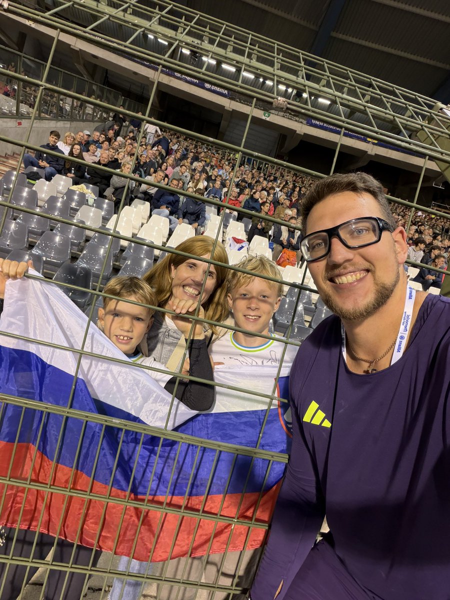 MMateia's tweet photo. Kristjan Čeh, zmagovalec z rekordom mitinga v Bruslju. Vsa čast, šampijon! https://t.co/6j9UjaYX7w