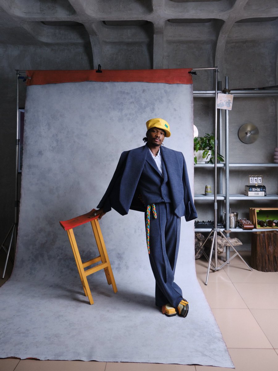 ldmclo_ng's tweet photo. Mike Afolarin in Logan set. 
Styled: @OfficialSwazzi https://t.co/Nv21CJ3YsC