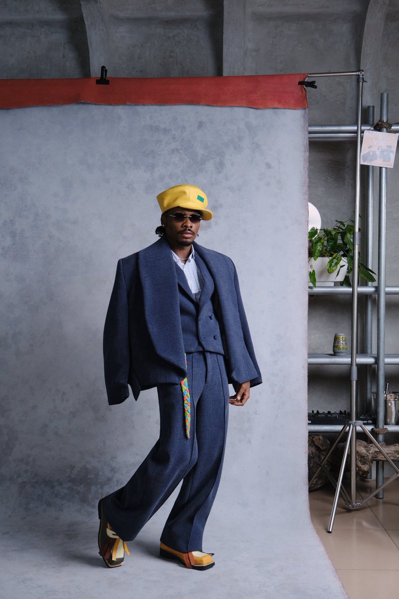 ldmclo_ng's tweet photo. Mike Afolarin in Logan set. 
Styled: @OfficialSwazzi https://t.co/Nv21CJ3YsC