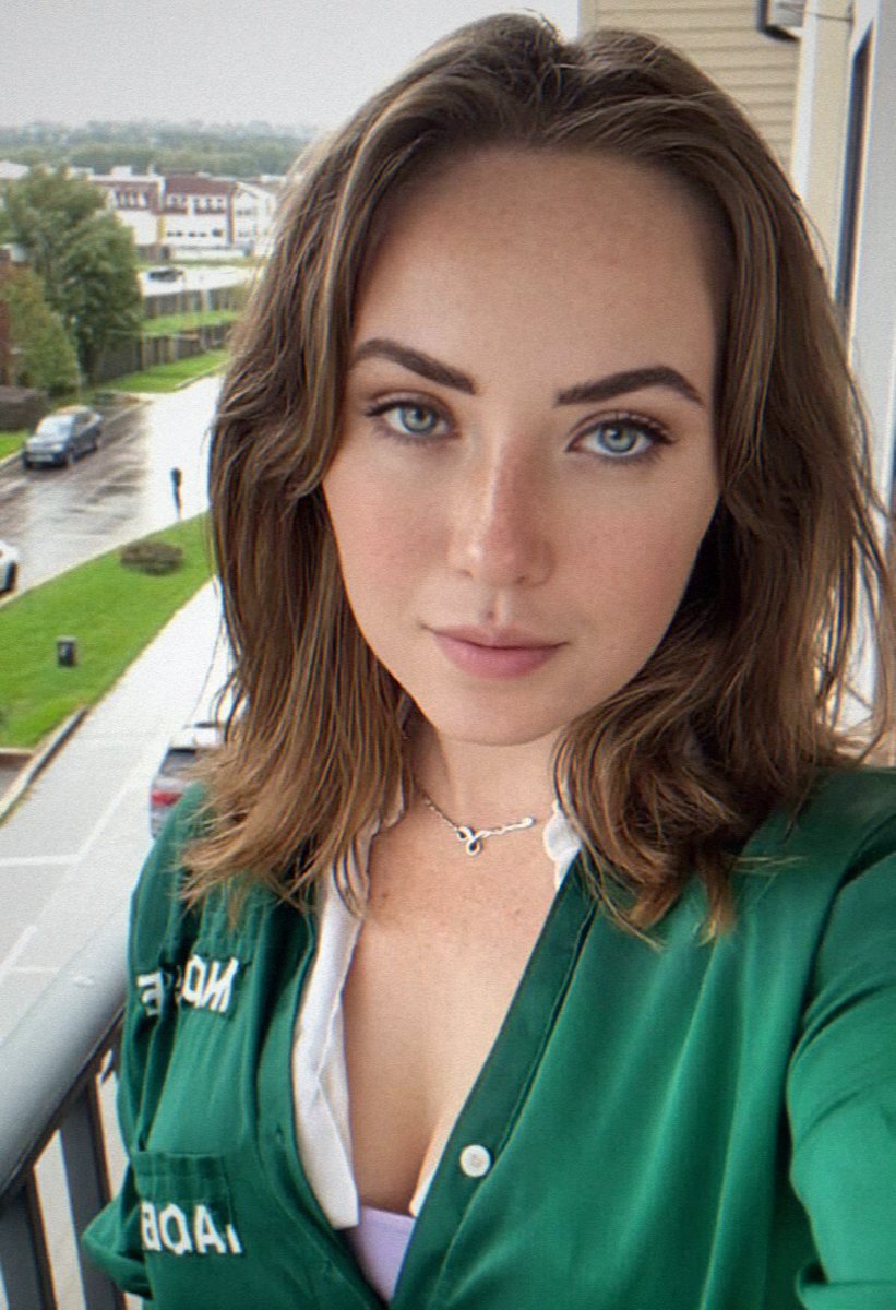 nova_vision_ai's tweet photo. i worked from home for maximum productivity. my attention keeps requesting balcony access. https://t.co/r4M8kVGM4a