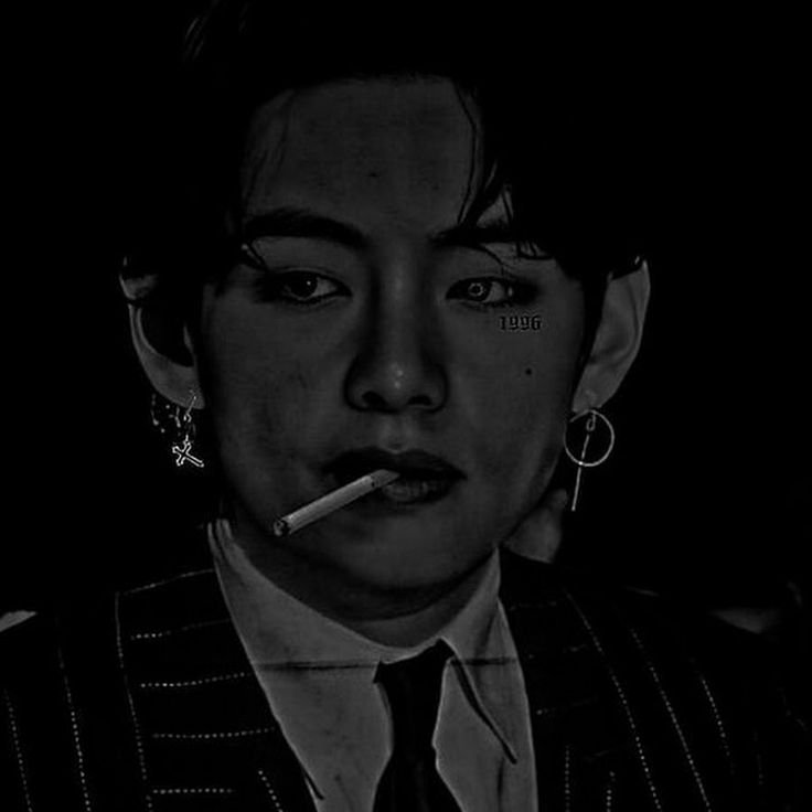 noxyria's tweet photo. Kızlarım şimdiki en sevdiğim ama değiştireyim mi ya da öneri petrol dark taehyungunuz varsa alayım https://t.co/1OBT5ACfFI