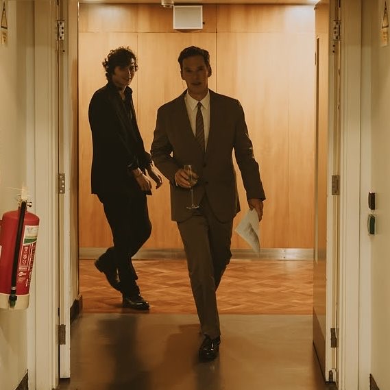SmilingBenedict's tweet photo. oh benedict you fancy https://t.co/XKOZDlExpj