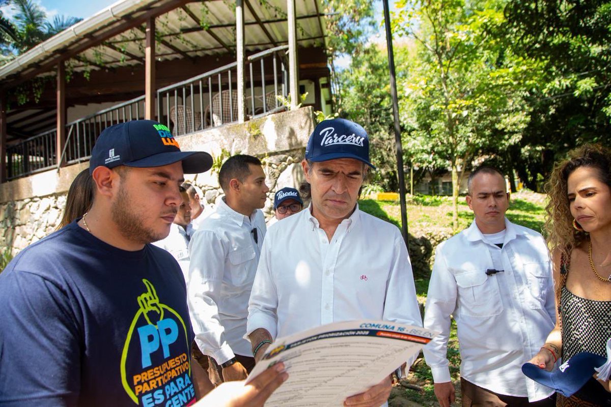 FicoGutierrez's tweet photo. El año pasado, la gente de Medellín priorizó más de $490 mil millones del Presupuesto Participativo para proyectos como los Recreos Deportivos, los nuevos jardines Buen Comienzo y los bonos alimentarios, que hoy están transformando a las comunas y corregimientos ❤️.

Ahora tenemos una nueva oportunidad de decidir. 🗳️ Del 16 al 20 de septiembre, podrás votar por los proyectos que quieres para tu comunidad y para que los recursos lleguen siempre donde más se necesitan.