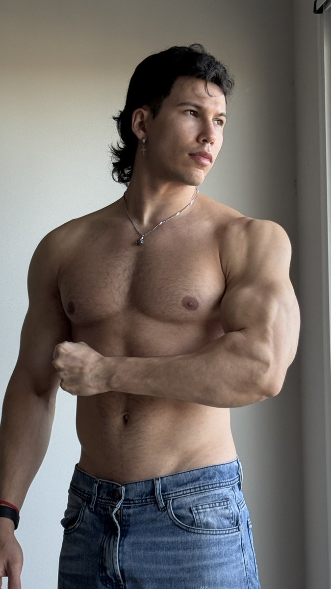 maurfitness1_'s tweet photo. Cuál te gusta más? 🤔 https://t.co/LDd4oTXtzU