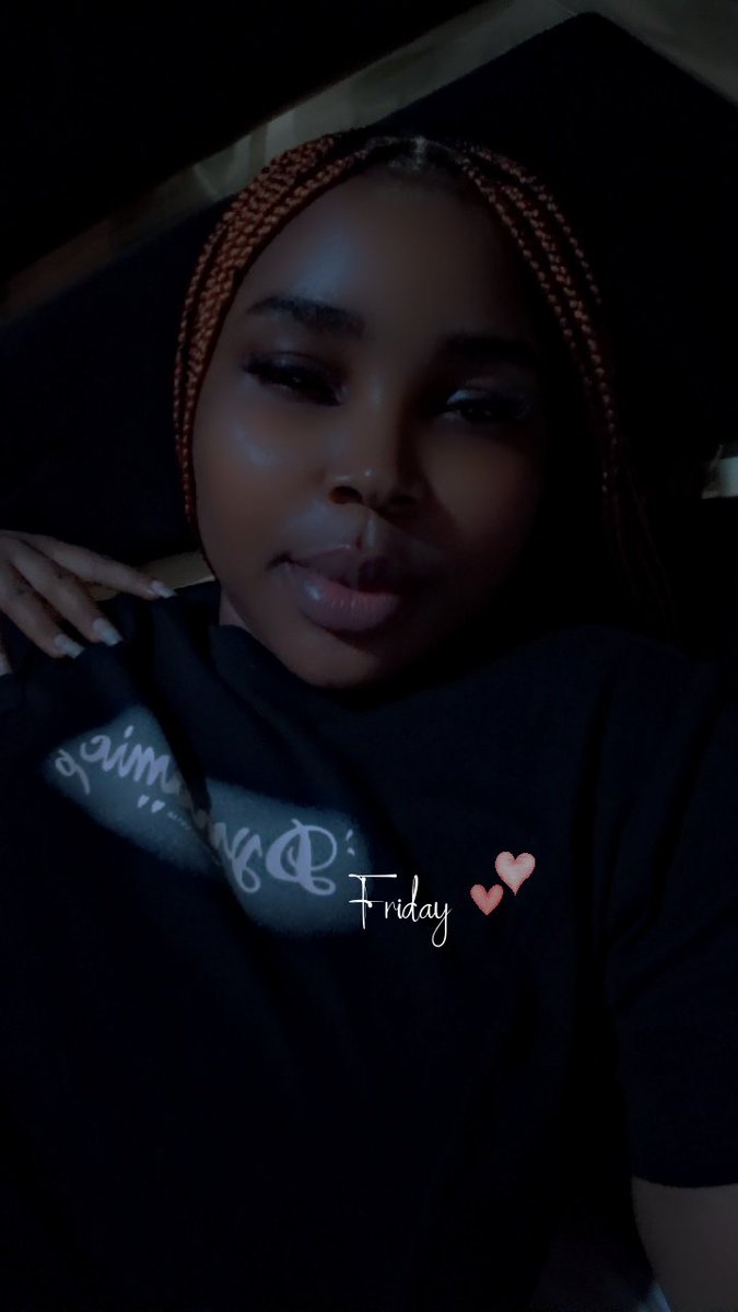 Posh_Treasure1's tweet photo. I just made my hair
Make una hide una babes o 😂

Beauty is painful sha 

Good evening my lovers😍 https://t.co/va3AYEl928
