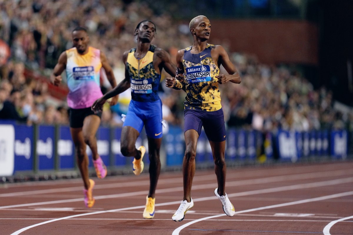 Diamond_League's tweet photo. 💎DIAMOND LEAGUE RECORD💎

Collen Kebinatshipi ends the night in style with 43.40 in the men's 400m!

#DLFinal💎
#BrusselsDL🇧🇪
#DiamondLeague
📸@DanVernonPhoto https://t.co/NHalXvYgnm