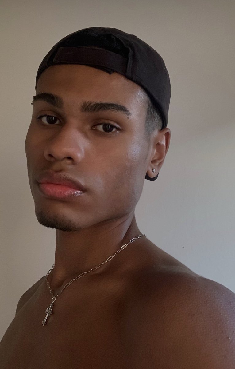 dooobics's tweet photo. como pode todos antis do hs serem tao feios serio gnt tomem vergonha na cara vcs sao horriveis medonhos e ainda querem falar do prin https://t.co/BP6Zk3m0zy