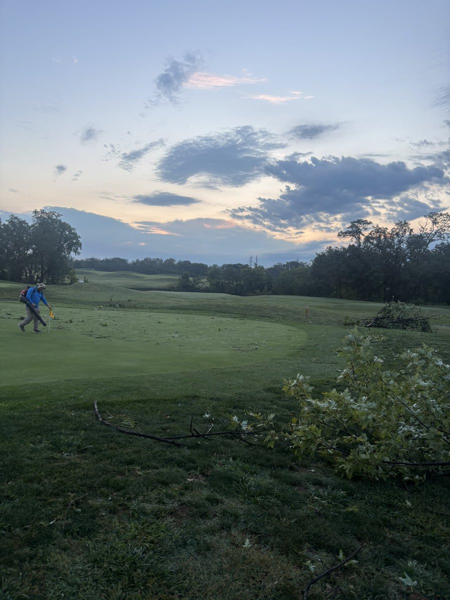 LangstonGCM's tweet photo. Mother Nature brought 60+ mph winds through the area, leaving our crew with a massive cleanup job. While there is some visible storm damage and debris around the course, our dedicated maintenance team has worked hard to clear the areas in play. https://t.co/fXeiyJUF1I