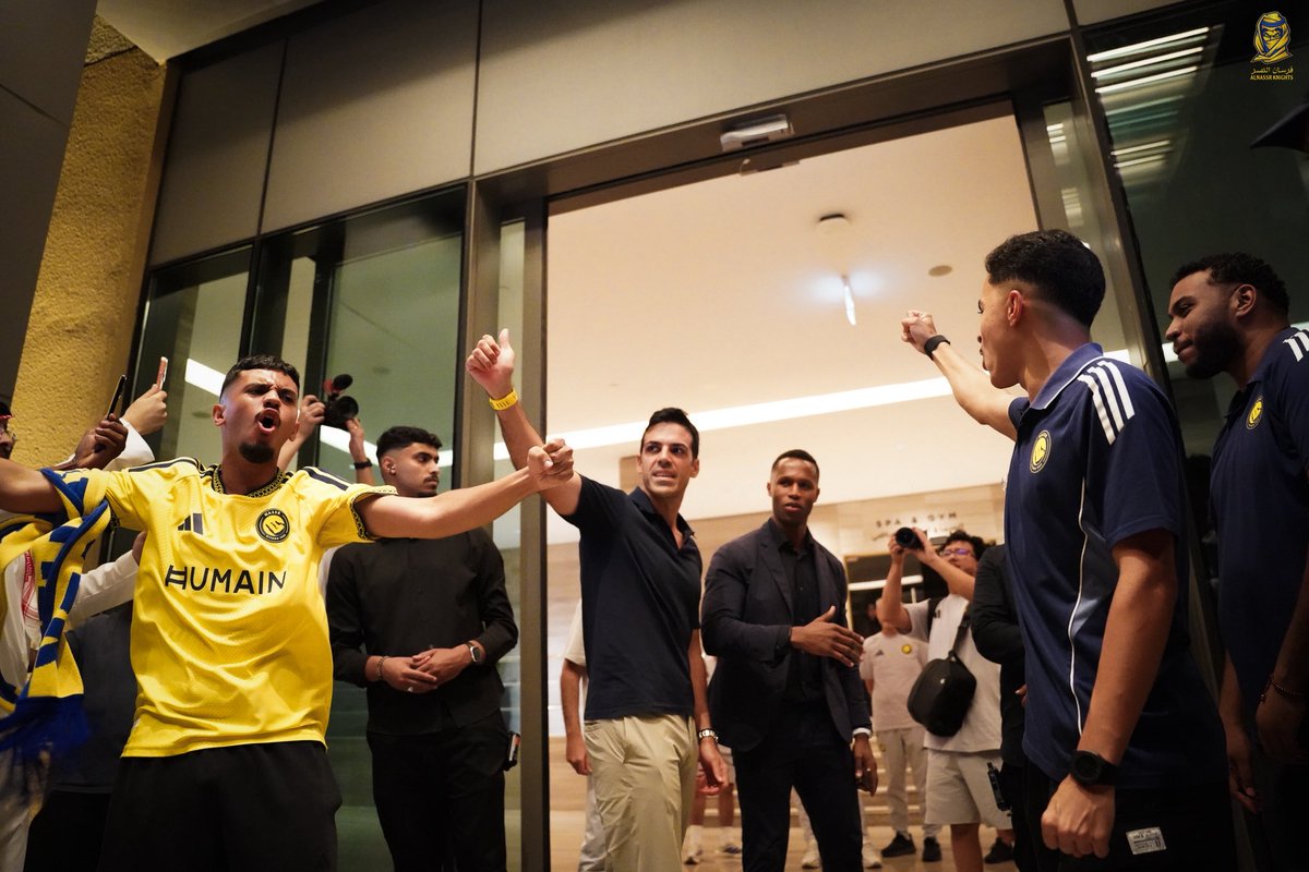 AlnassrFans's tweet photo. يراقبكم الجميع… وكعادتكم، كنتم في الموعد 🫡

باختصار… يا حظنا فيكم 🫶🏻💛

#فرسان_النصر https://t.co/DjbQOdAVNG