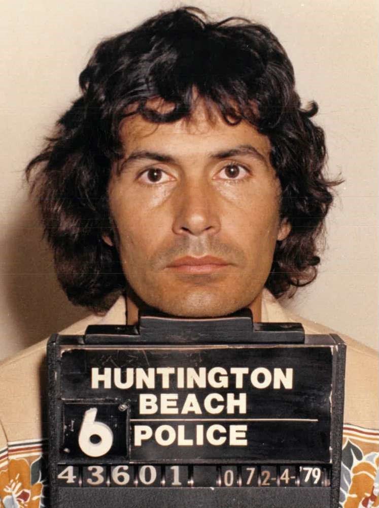 revelfemme's tweet photo. ted bundy, richard ramirez, rodney alcala, kenneth bianchi, angelo buono. they were collectively convicted of murdering 60 people, with a suspected kill count of 258.

if lindsay clancy is enough to repeal the 19th, then men should’ve been stripped of their right to vote ages ago https://t.co/9TwOsRYxQa