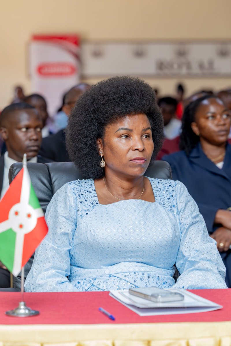 OPDD_Burundi's tweet photo. Tenue, ce 4 septembre 2026, de la toute première Journée scientifique de Neurochirurgie au Burundi.
La cérémonie a été honorée par la présence de SE @Burundi1stLady , témoignant de l’importance accordée au développement de la neurochirurgie et des sciences médicales au Burundi. https://t.co/Sd8sARXT88