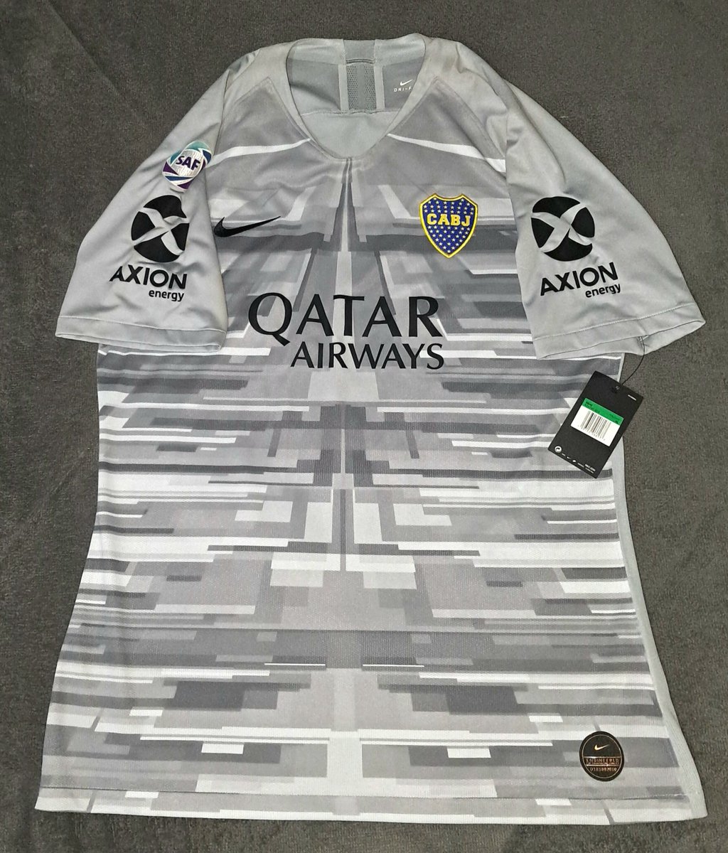 ivanncastillo's tweet photo. @marto_m3 @marto_m3 xl, slim fit, etiqueta interna impresa, nuevos, sin uso y con etiquetas... $190.000 c/u https://t.co/0vkUR7LaPC