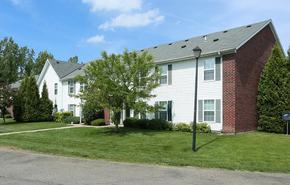 RZRealtyua's tweet photo. 🏡✨ Your new happy place awaits! Check out this charming 2-bed apartment in Wellington Woods, Columbus, OH. All-electric, spacious, &amp; pet-friendly! Enjoy amenities like a pool &amp; fitness center. Curious? 👀 More info: https://t.co/JraxJbGxv6 

Shaun M Stiles
sstiles@rzrealty.com https://t.co/1QpjT2BdRf