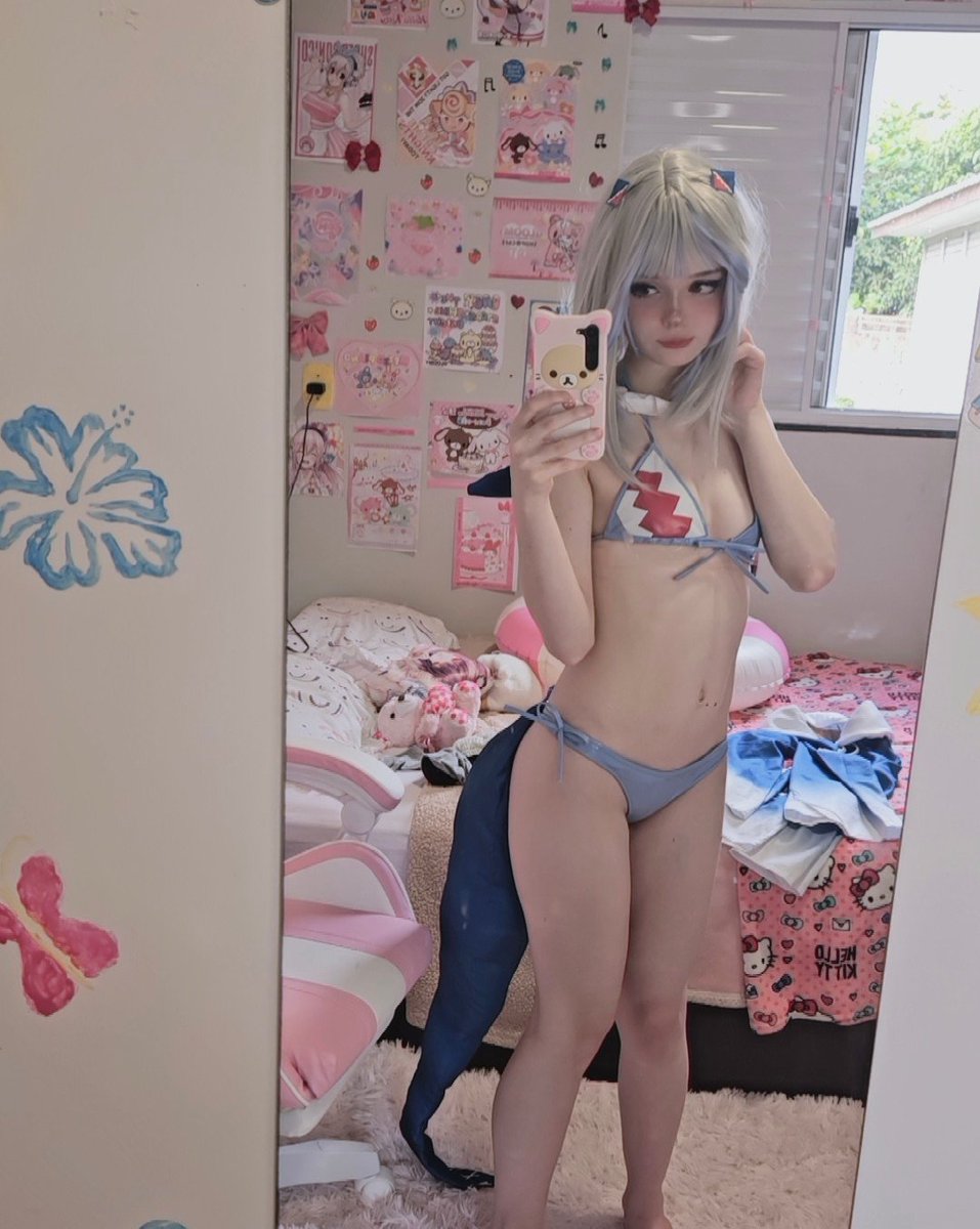 vanillyasz's tweet photo. Girls with small breasts have the biggest hearts!!👀 #gawrgura #cosplay https://t.co/6v5VvzbHZJ