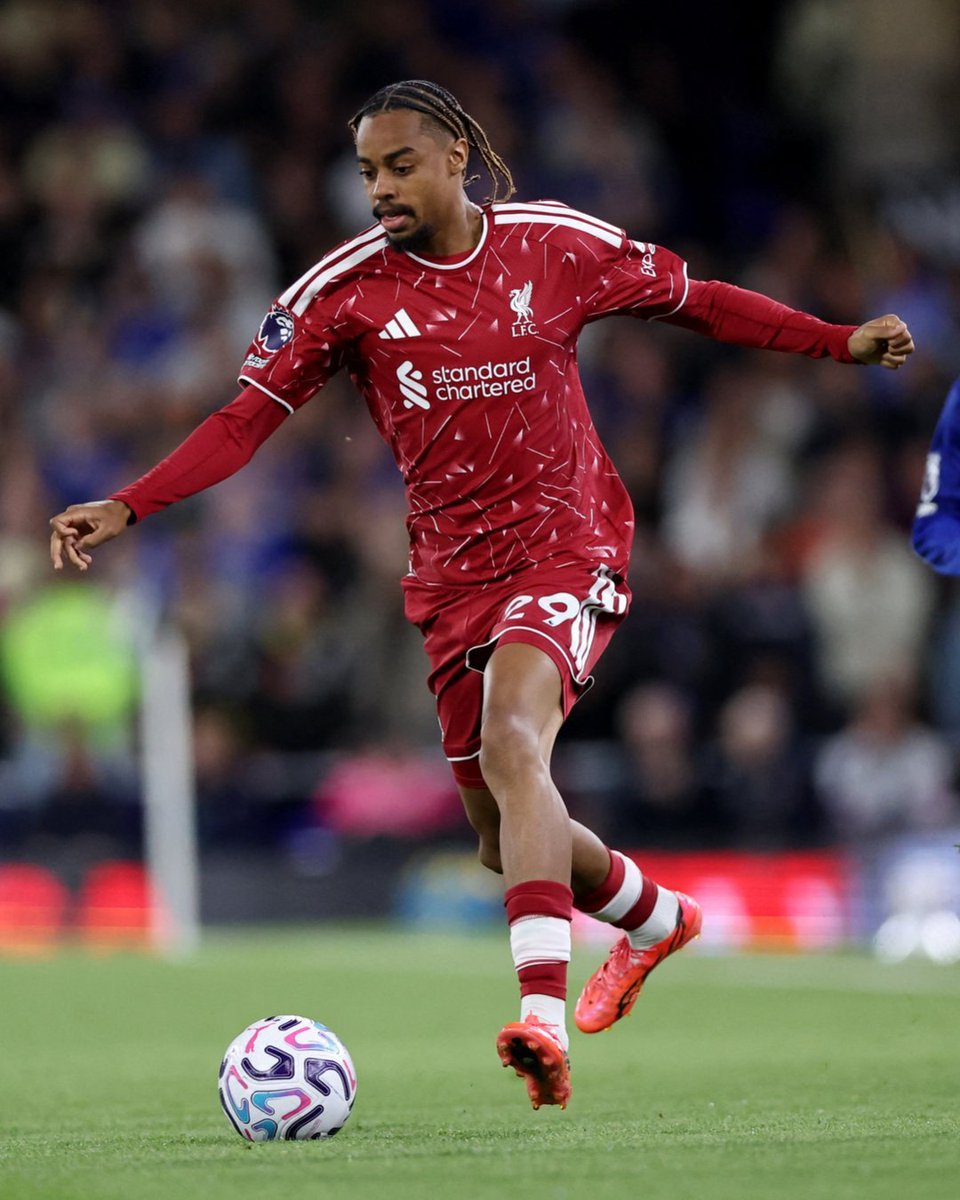 d_mopolino's tweet photo. ⚽🔴Welcome to the Premier League, Bradley Barcola 👋 https://t.co/UCt1ZoKdpj