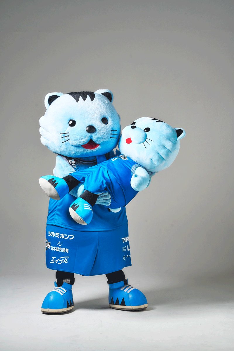 hannaryz_goods's tweet photo. #はんニャリン が抱っこ🐱🩵

お迎えしようか検討中の方へ、サイズの参考にどうぞ🐾

BIGはんニャリンは9月8日(火)までの受注販売となります！
お忘れのないよう、ぜひお買い求めください✨

▼詳細・ご購入はこちら
https://t.co/A9e7K7hSuy

#京都ハンナリーズ #共に登る https://t.co/LP8oSnyiVw