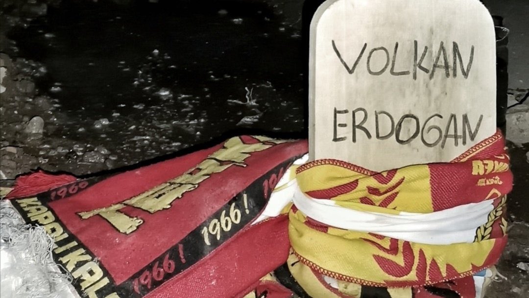 hllokrr's tweet photo. Ardımda bırakıp gül çağrısını https://t.co/C4dHxPxAqd