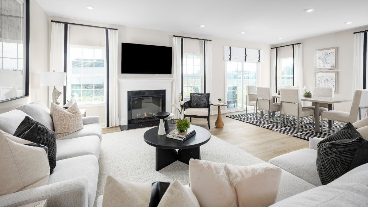 RyanHomes1948's tweet photo. From Labor Day weekend to the first football games, home is where it all comes together. 🏈🇺🇸

As the seasons shift, thoughtfully designed spaces set the scene for long weekends, game day traditions, and the moments spent with the people who matter most.

#RyanHomes #LaborDayWeekend