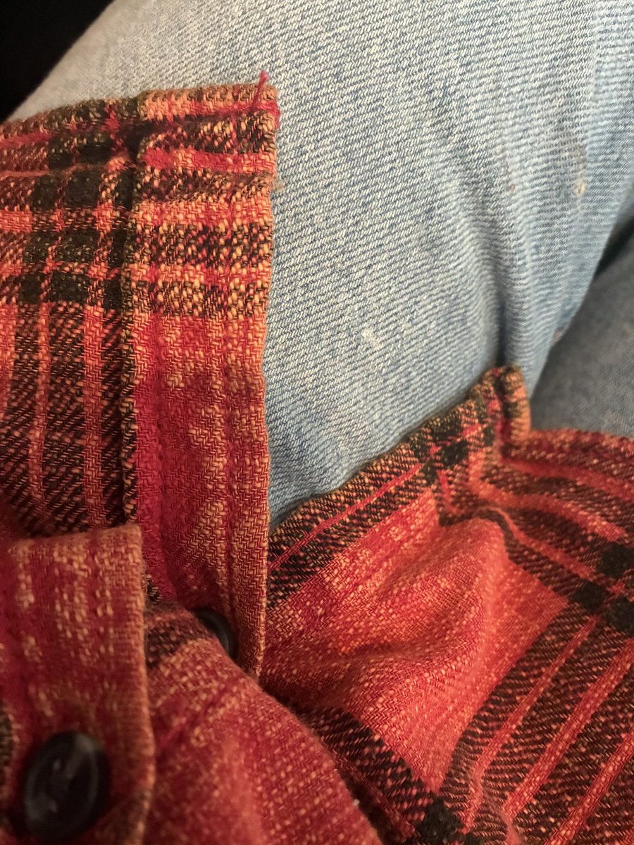 __filmdirector's tweet photo. Do you guys like my new shirt.

I stole it, because SOMEONE doesn’t know how to put their clothes away. https://t.co/44bDrsW00E