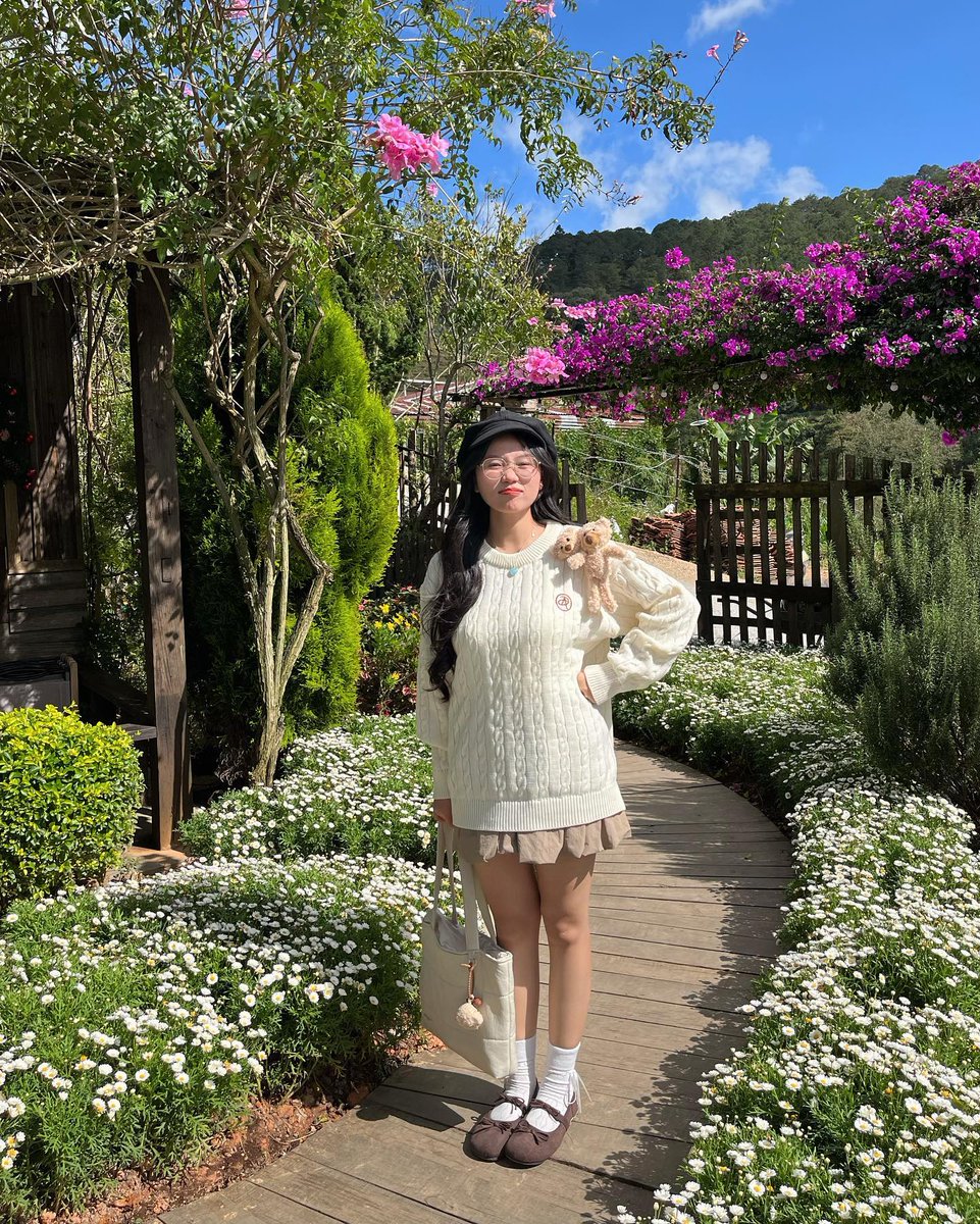 xexeu404's tweet photo. Greetings from my side ✨ you’ve got a spark in you—let it light up the path ahead. 🌈
onrMF https://t.co/Cm5x8MCmoi