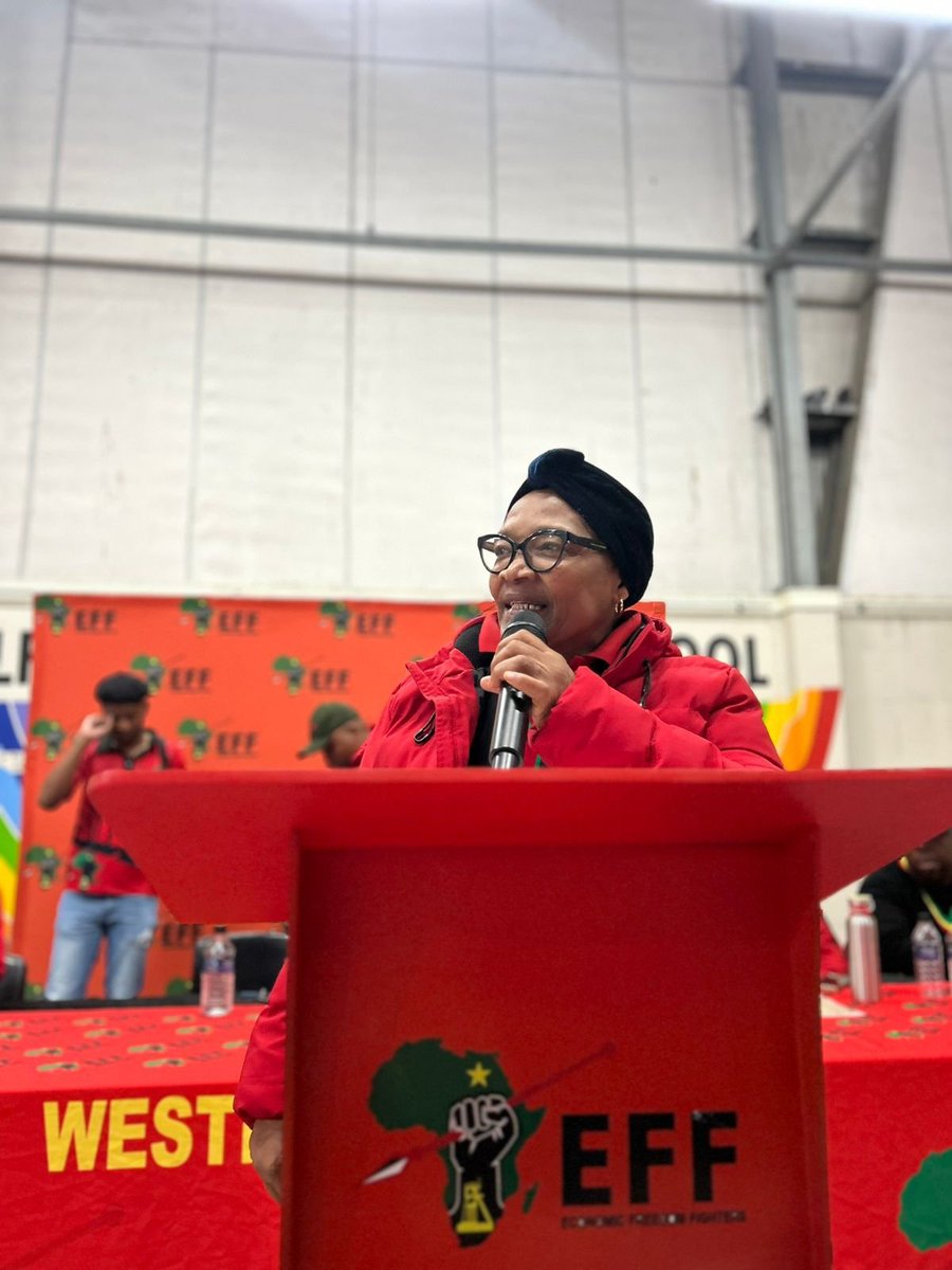 Nolutshungu_N's tweet photo. This evening, we convened the EFF Cape Metro Ground Forces Forum at Delft South Primary School, where we addressed ground forces as we intensify the work towards the 4th of November.

The EFF will remove the DA and build an EFF government that puts the people of Cape Town and service delivery first.

#VictoryOrDeath
#VoteEFF