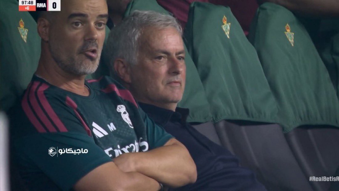 sajadTranslator's tweet photo. ريال مدريد اخر السنوات عمل دراما كنت أشبه بالمستحيل أن ريال مدريد هو بالخصوص يسويها 

راح جاب مورينيو الي من 7-8 سنوات لا يُنافس او يُدرب بالمستوى العالي وهو شيء عملهُ بيريز اشبه بالدراما كما فعلها مع انشيلوتي سابقاً 

وبعد سنتين فاشلة مع مبابي وفينيسيوس كشراكة هجومية ها هو داخل للسنة الثالثة 

وبخط وسط هم اصلاً ولا واحد منهم وسط باستثناء اردا غولر الي افضل منهم كلهم بس يتم التضحية بهِ لانه لا يملك فانز حقيقي يدافع عليه 

عمري وحياتي ما تخيلت ريال مدريد يكون بهذهِ الظروف