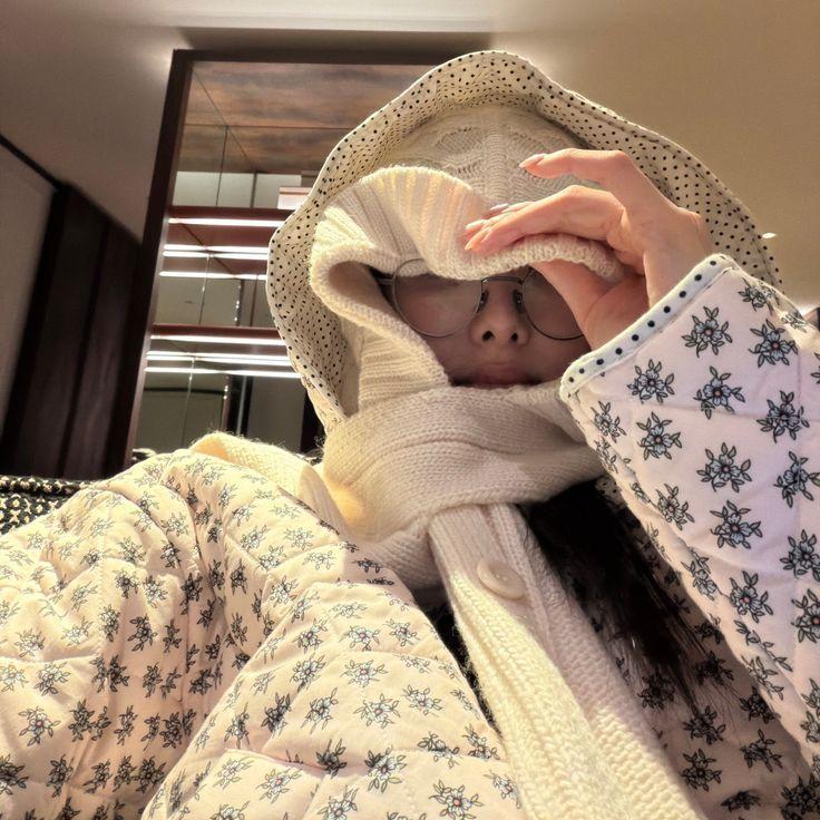 NCUZYNY's tweet photo. 아진심으로 아늑하고 따뜻해보여서 나도 누군가에게 나연님모자같은 사람일수있을까 생각이듦 https://t.co/YTTrXH9X70