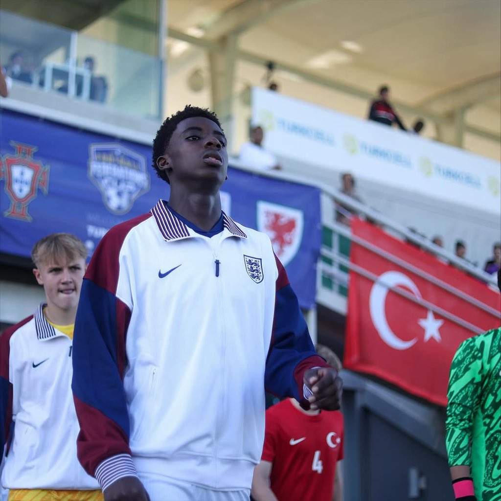 centredevils's tweet photo. 🚨🚨| NEW: Manchester United have been told that their deal to sign David Eze from Manchester City has been completed following the Premier League’s ratification process. [@AcademyScoop] https://t.co/UkZzpA1egl