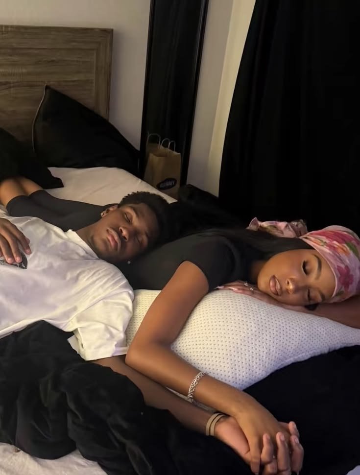 TrenchBabyaknc's tweet photo. Type of love that keep people wondering  like damn https://t.co/FnmZHxYflC