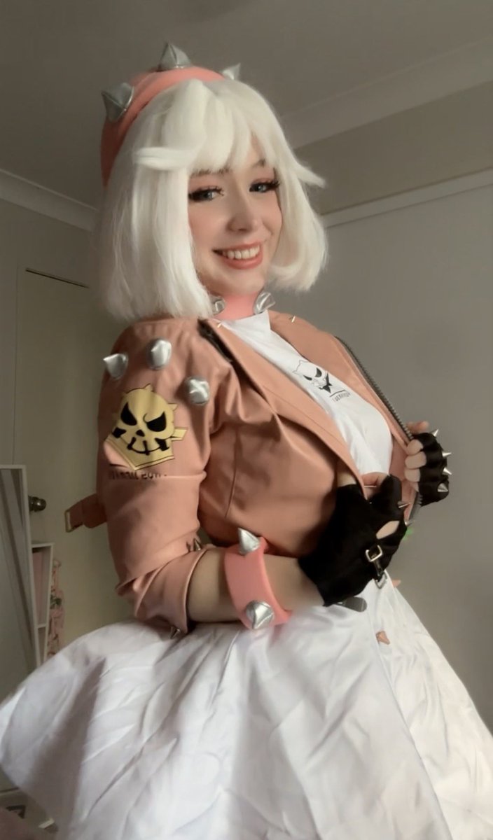 Laney_ee33's tweet photo. Guilty gear posting again…. Got myself a proper Elphelt cosplay :) 

#elphelt #elpheltcosplay #ggst https://t.co/YaLQgZXYim
