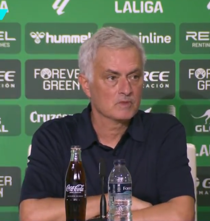 theMadridZone's tweet photo. 🚨 José Mourinho: "I don't blame my players for ANYTHING tonight.

I'm very happy with them." https://t.co/KGFNcd4QzF