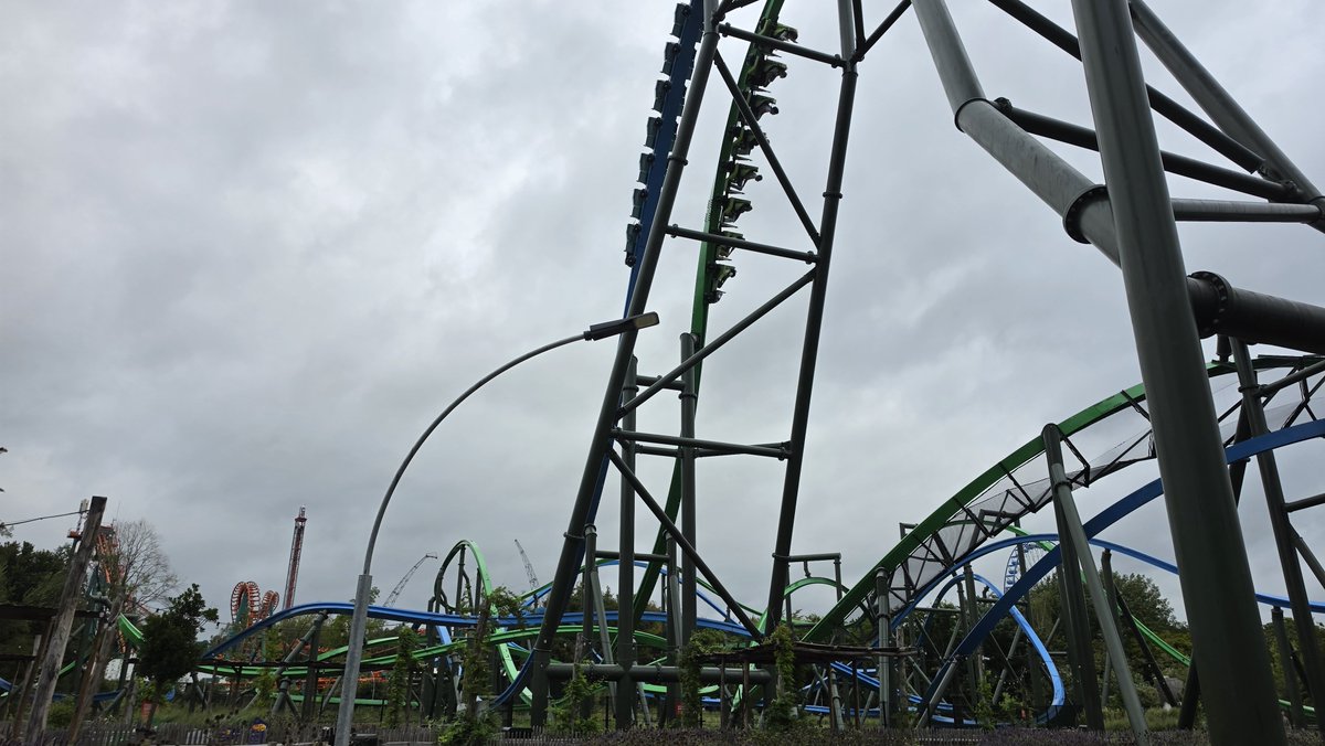 AshesOfBK's tweet photo. Walibi Holland was deccent! Somehow has some of the best and worst coasters I've ridden. Untamed and Lost Gravity were incredible! Staff were fab and let us do many re-rides without walking round. I would say it maybe falls a bit below Merlin for operations/general experience. https://t.co/pQnxx8T0Vy
