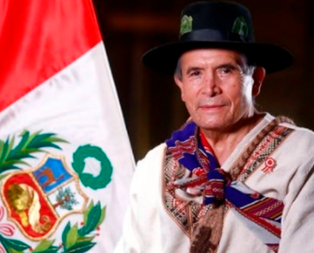 criticademonica's tweet photo. Aquellos tiempos, ¿no? En que se bajaron a un ministro de cultura a unos meses de su designación porque evitó que la misma gentita de siempre fuera a un evento todo pagado en Guadalajara... Viejos tiempos... https://t.co/cjvKGilURK