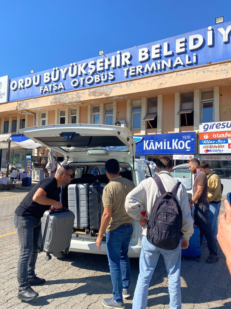GSB_FatsaGM's tweet photo. 🎓 Fatsa’ya hoş geldiniz gençler!

Otogara gelen öğrencilerimizin KYK Fatsa Yurdu’na ulaşımını ücretsiz olarak sağlıyoruz.

📍 Fatsa Otogarı
📅 12-14 Eylül 2026
🚌 Otogar → KYK Fatsa Yurdu | Ücretsiz Ulaşım https://t.co/QXTDzn3OdO