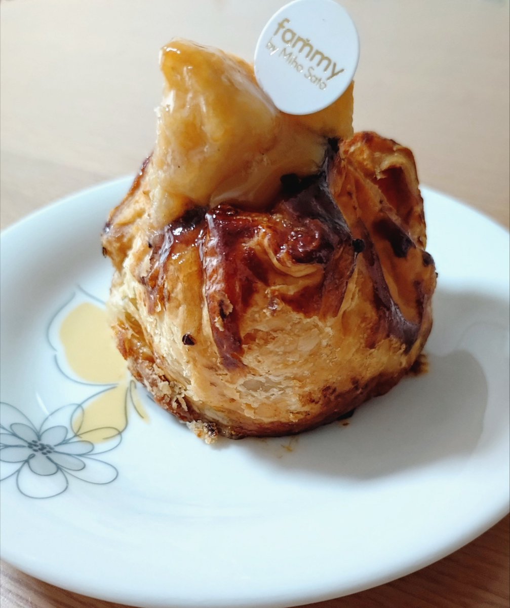 toproadvsoperao's tweet photo. 今日のおやつは、横浜そごうでゲットした #fammy のさつまいもパイとアップルパイ🍠🍎
どちらも素材の自然な甘さが引き出され、いくらでも食べられる美味しさ✨
あんこ好きの自分には、空也のあんこと北海道バター、紅はるかの最高のマリアージュが楽しめたさつまいもパイは、最高すぎた🤤 https://t.co/iNVhOUKbKq