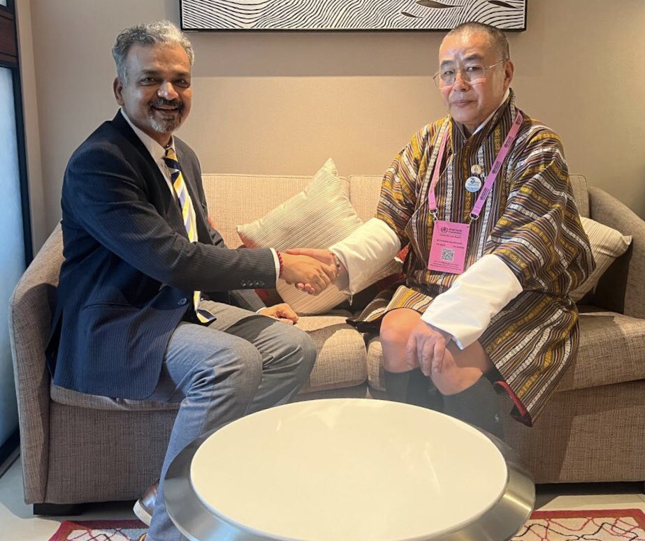 WHOSEARO's tweet photo. On the sidelines of #RC79, Dr Nilesh Buddha, Officer-in-Charge, WHO South-East Asia, met with:
🇧🇹 Lyonpo Tandin Wangchuk, Minister of Health, Bhutan
🇲🇻 Geela Ali, Minister of Health, Family and Welfare, Maldives
🇳🇵 Dr Sangeeta Mishra, Additional Secretary, Ministry of Health and Food Safety, Nepal
Discussions focused on advancing regional health priorities and strengthening collaboration for Universal Health Coverage and health systems resilience. 🤝
WHO SEARO remains committed to supporting Member States in achieving their health goals. 🌍
#publichealth #WHOSEARO