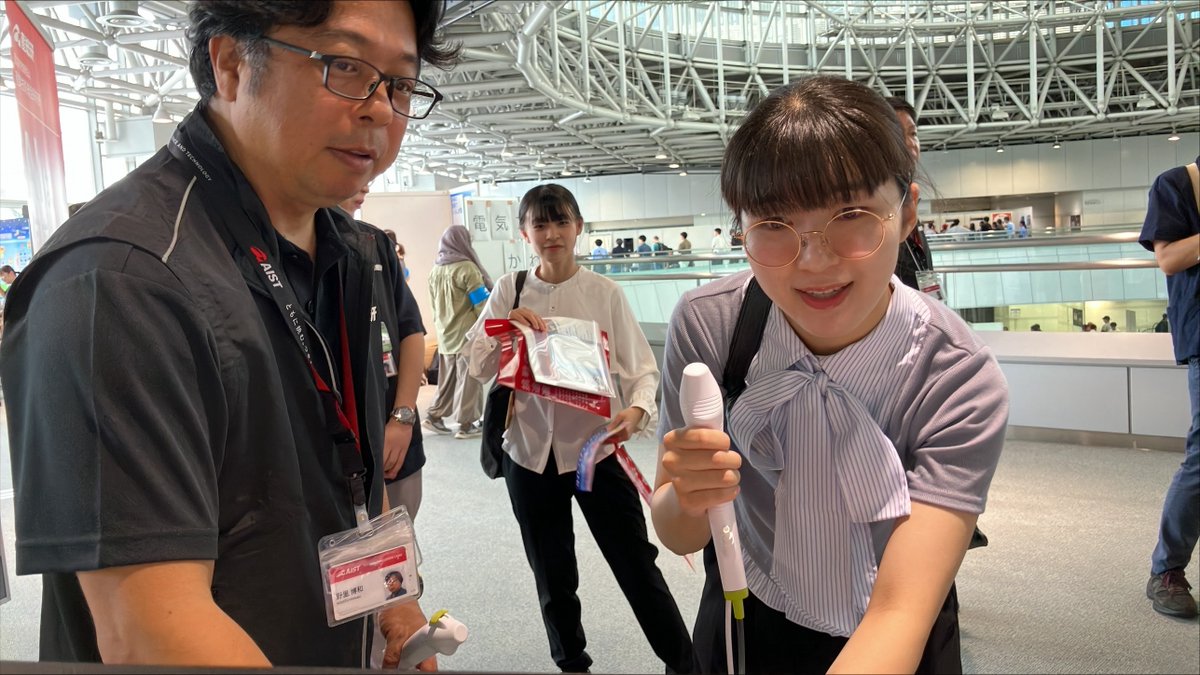 AIST_JP's tweet photo. ／
📢サイエンスアゴラ会場も盛り上がってます！
＼

✅声のAI分析
✅内視鏡＋診断支援AI
✅癒やしのロボット「パロ」🦭

#産総研一般公開2026 https://t.co/731NOc3XW3