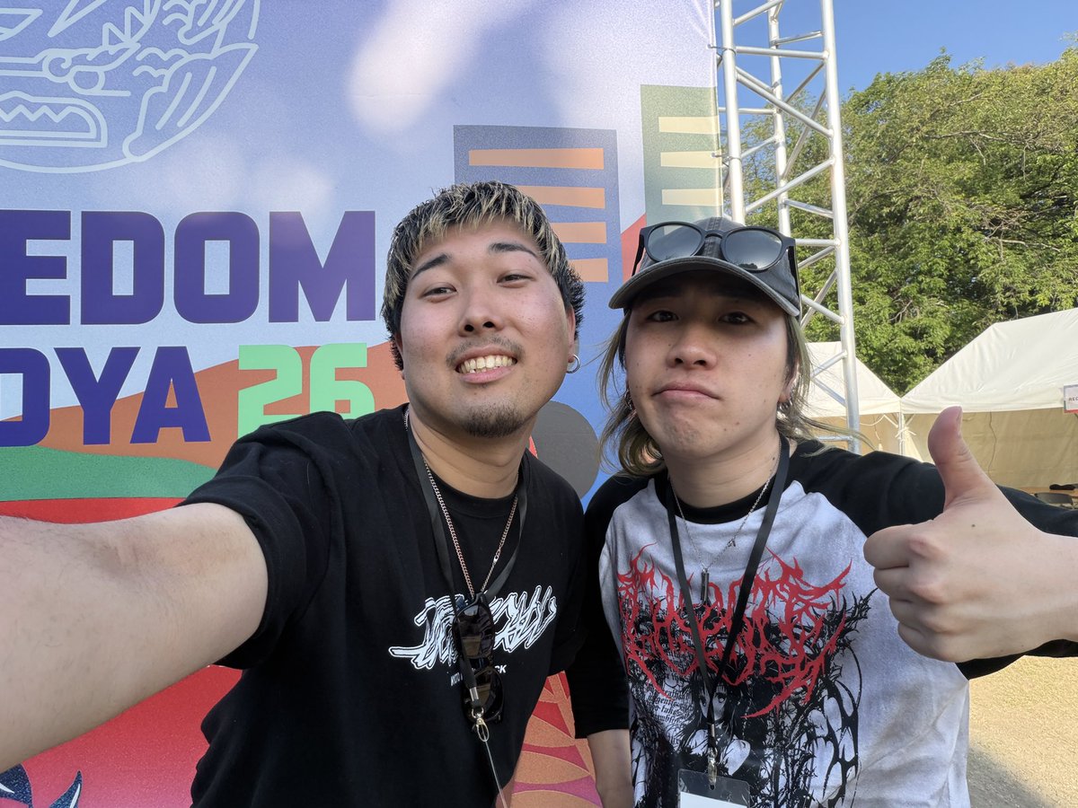 Daisycall__Ba's tweet photo. 今日はオルカのツアー
正直昔初対バンするって決まった時上手すぎるの知ってたからどうしたら勝てるか考えてたら夢でもその事考えてた
一矢報いる様に今日も轟音鳴らします
リスペクト https://t.co/wfGqiGjZS1