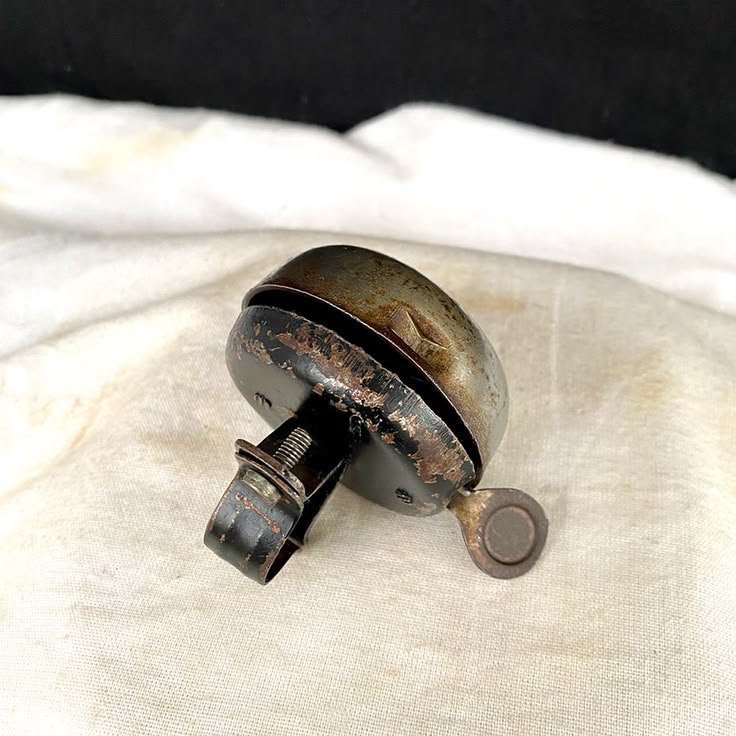 LandLover56's tweet photo. People keep guessing, but no one gets it right. Do you know what this is? https://t.co/QngZsJpHlV