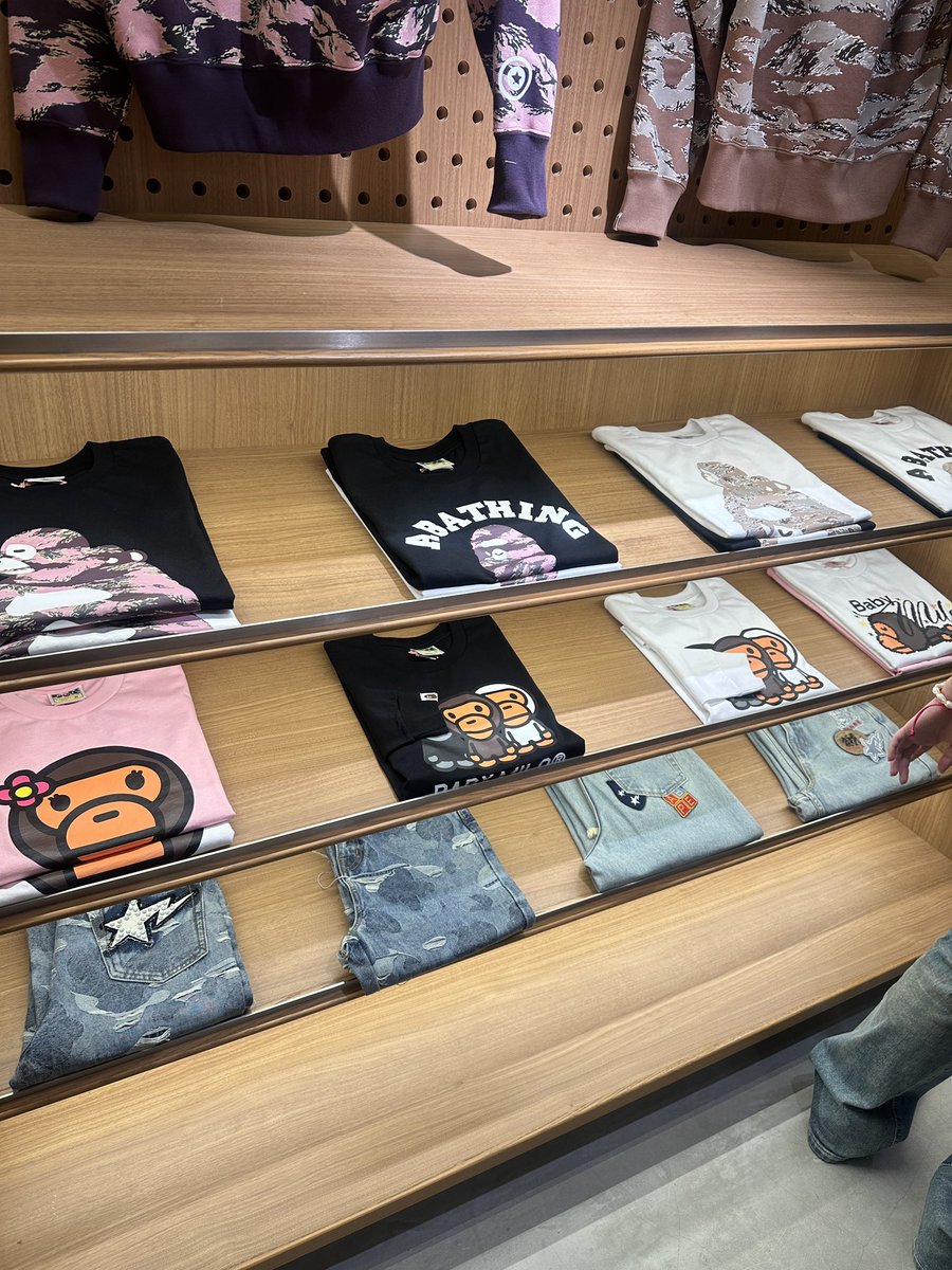 aimaimaim_'s tweet photo. รับหิ้ว Bape ค่า

#รับหิ้วbape #bape #รับหิ้วญี่ปุ่น #พรีออเดอร์ญี่ปุ่น https://t.co/B92otL0ASW