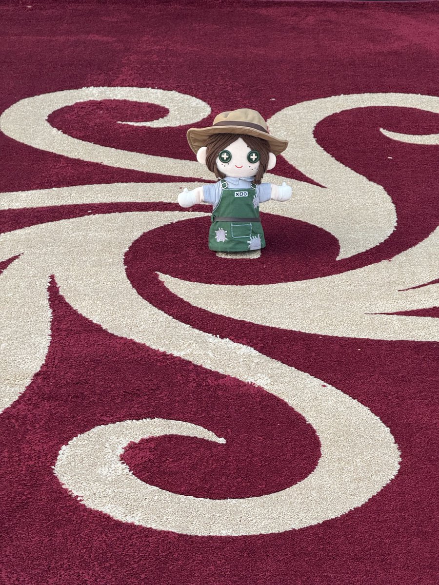 EmmaIdentityVJP's tweet photo. 実はエマ...ロサンゼルスに出張中なの✈️

IVC現地の様子をお届け♪
選手のみなさん、頑張ってくださいなの！

#IdentityV
#第五人格
#IDVIVC2026 https://t.co/OStK74dn5l