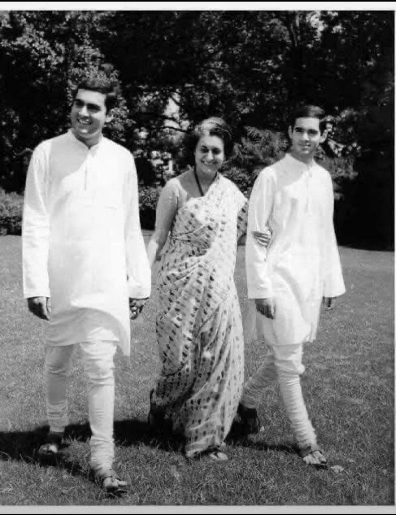srkjalan03's tweet photo. @asmatasleem13 @IYCLegalCell @X A foreign woman arrived Bharat marrying In 1968🙄
After this:
Sanjay Gandhi Got Killed in 1980 his son &amp; His Wife Was kicked out of Gandhi Family  🤐
Indira Gandhi Assassinated in
1984🤐
Rajiv Gandhi Got Killed In 1991 

a Coincidence 🙄or that woman @ 10 JANPATH is #Dhurandhar? https://t.co/Ry8DhuDrnO