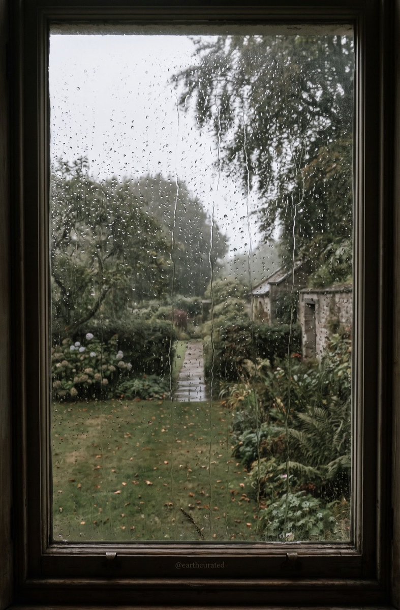 earthcurated's tweet photo. Especially when this is the view. https://t.co/uP5SgDnonh