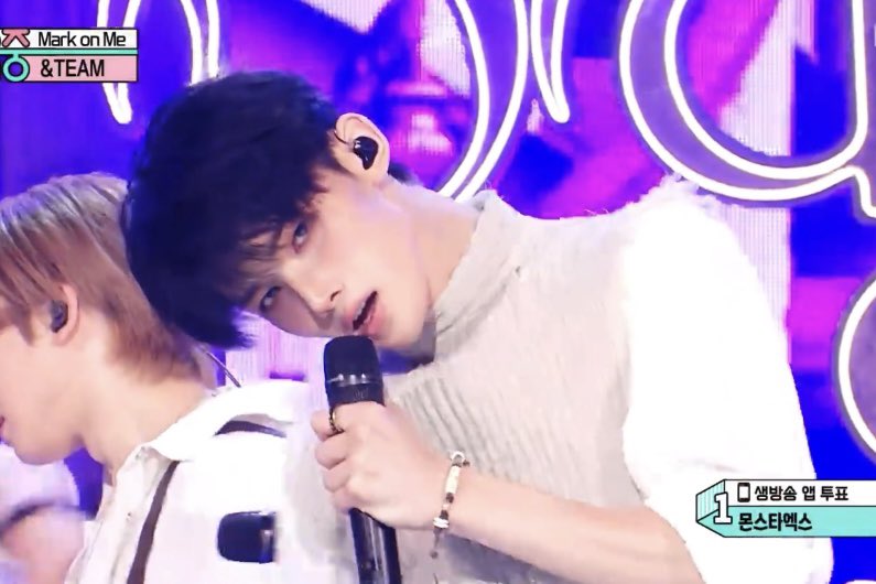 joversclub's tweet photo. 아..진짜 일본은당연하고 이사람이 세상에서제일잘생기고좋음😭😭😭😭😭😭😭😭😭😭😭😭😭😭😭😭😭😭 뻥안치고 우리아빠보다 좋음 근데 엄마보단 안좋아 엄마존나좋음 썅 https://t.co/gDnNUKV1x2