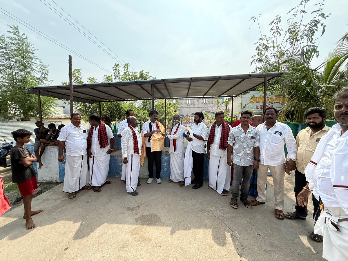 iparanthamen's tweet photo. மதுராந்தகம் சட்டமன்றத் தொகுதிக்குட்பட்ட அச்சிறுப்பாக்கம் தெற்கு ஒன்றியம், காட்டுக்கூடலூர் ஊராட்சியில் கழக நிர்வாகிகளைச் சந்தித்து, அவர்களுக்கு சால்வை அணிவித்து கௌரவித்தபோது.

@mkstalin @Udhaystalin @DMKITwing @PEN_Offl @PanaiyurBabu @Dmkmalik1 

#MKStalin #UdhayanidhiStalin #DMK #DMKitwing #இடைத்தேர்தல்