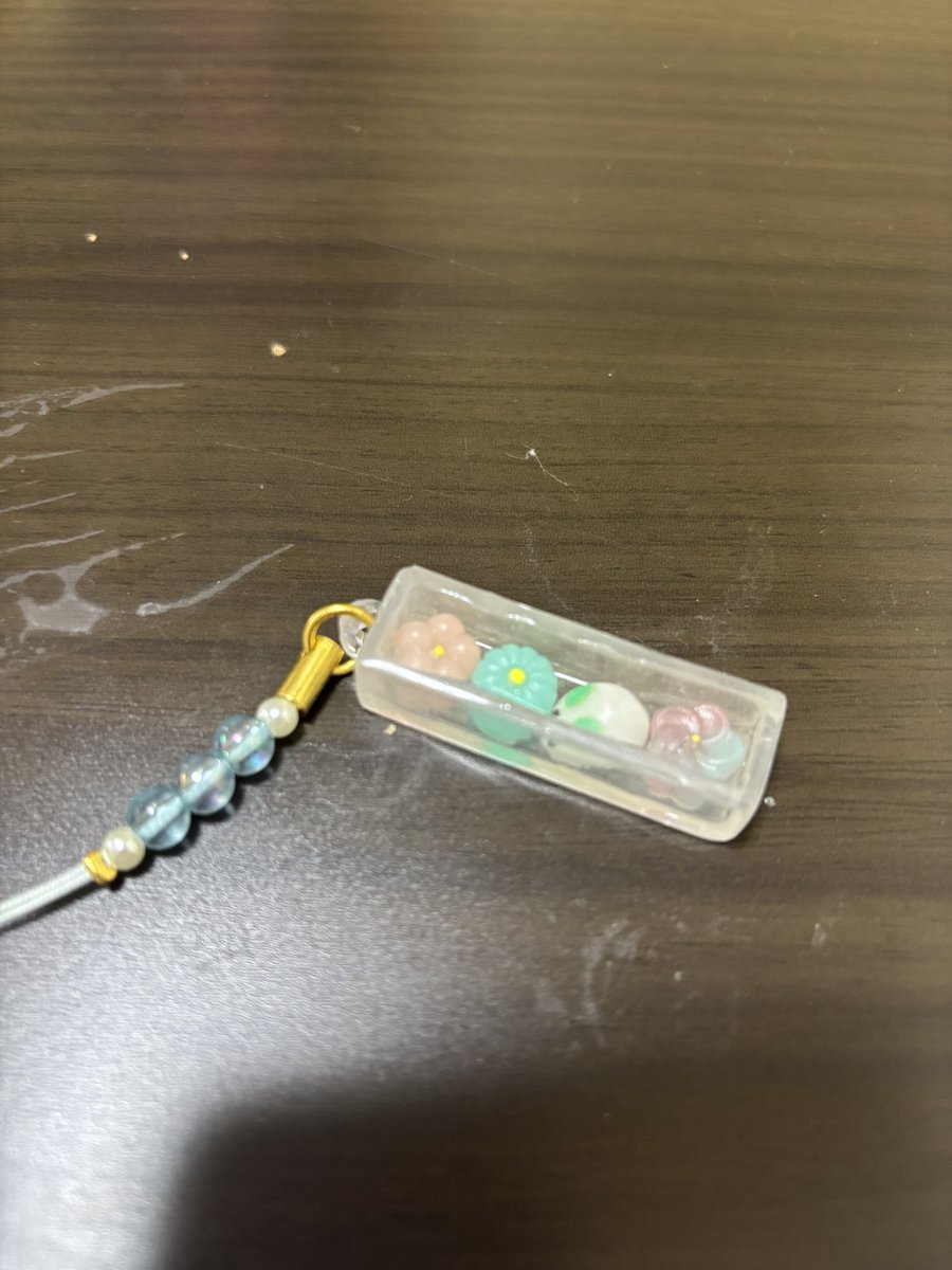 chi_nucocafe's tweet photo. #ハンドメイドメイド���きさんと繋がりたい
#レジン

色んなのを作ってます！
上手くできたら上げたり、売ったりしてます😊
出来たら褒めあったり、疑問なことを一緒に解決したりするようなお友達が欲しいです😍
よろしくです！ https://t.co/AX4gc3LiSE