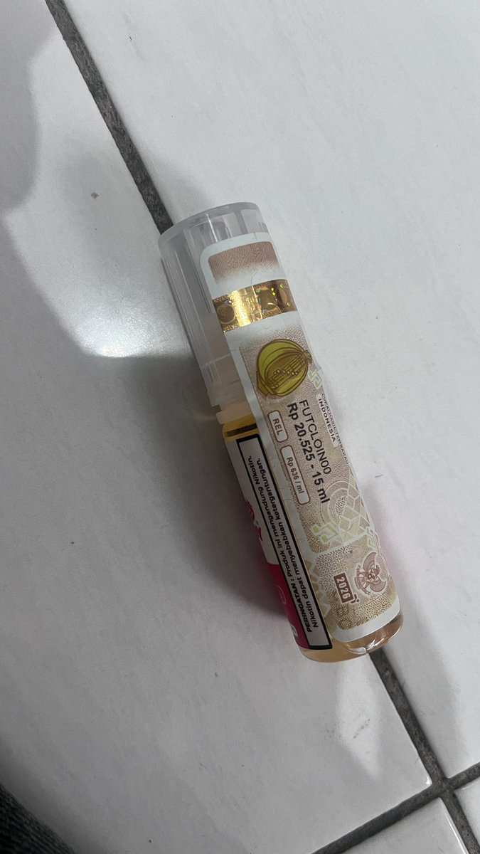 lillyappingmulu's tweet photo. wts liq oxva oxpassion ice strawberry 15ml NEW SEALED, dijual karena gasuka rasanya, bole negoin ajaa https://t.co/oayCjeNU4J