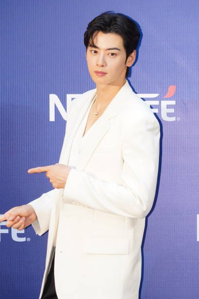 Chaeunyou_mine's tweet photo. Let’s feast our eyes on these photos. 👀🫡

😘

#CHAEUNWOO
@CHAEUNWOO_offcl https://t.co/VBL9hYd2E6