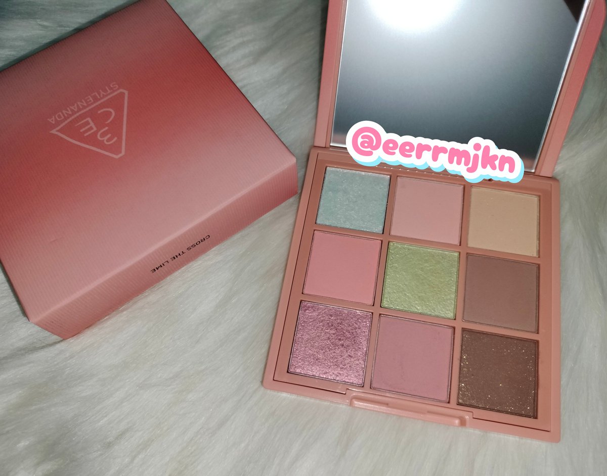 eerrmjkn's tweet photo. WTS/ส่งต่อ

พาเลทตา 3ce multi eye color palette (รุ่นใหม่) 
- สี cross the lime

🚚 330฿ รวมส่ง 

(แกะมาลองสีแล้ว หมดอายุ 2029)

สนใจสั่งซื้อ dm ได้เลยค่ะ

#ส่งต่อคสอ #ส่งต่อเครื่องสำอาง #ส่งต่อเครื่องสำอางมือสอง #3CETH
#MULTIEYECOLORPALETTE https://t.co/ASKkKrmDWE